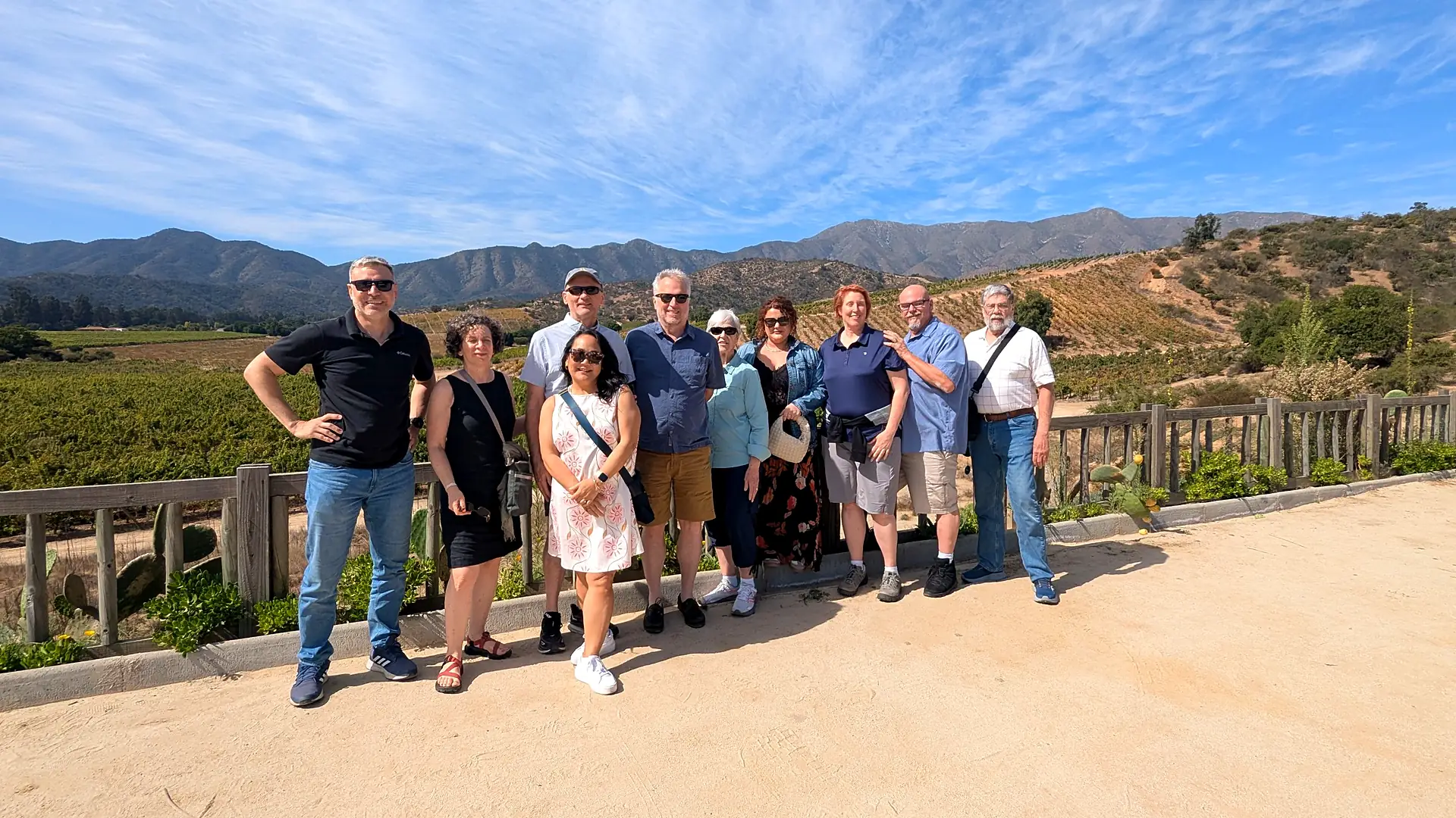 Grupo pequeno nos vinhedos da Villard Fine Wines, Vale de Casablanca, Chile